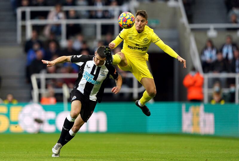 Sergi Canos – 7, So nearly scored in the early stages of the game but couldn’t quite get the proper touch with Ritchie closing. Produced a crucial interception to block Wilson getting a shot away. Escaped from Ritchie to put in a great cross for Henry to get his head on. AP