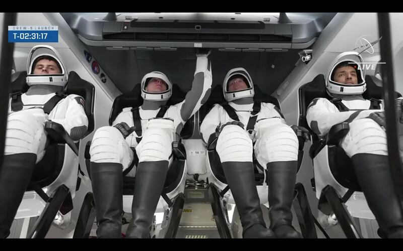 The crew-6 board the Dragon spacecraft to take them to the International Space Station. Photo: Nasa screengrab