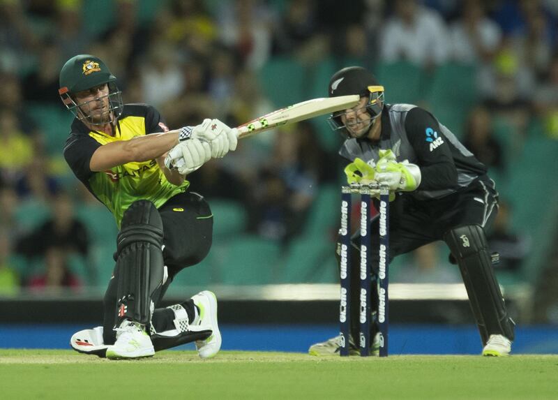 epa06493405 Chris Lynn of Australia bats during the Trans Tasman Tri-Series T20 match between Australia and New Zealand at the Sydney Cricket Ground, in Sydney, Australia, 03 February 2018.  EPA/CRAIG GOLDING NO ARCHIVING, EDITORIAL USE ONLY, IMAGES TO BE USED FOR NEWS REPORTING PURPOSES ONLY, NO COMMERCIAL USE WHATSOEVER, NO USE IN BOOKS WITHOUT PRIOR WRITTEN CONSENT FROM AAP AUSTRALIA AND NEW ZEALAND OUT
