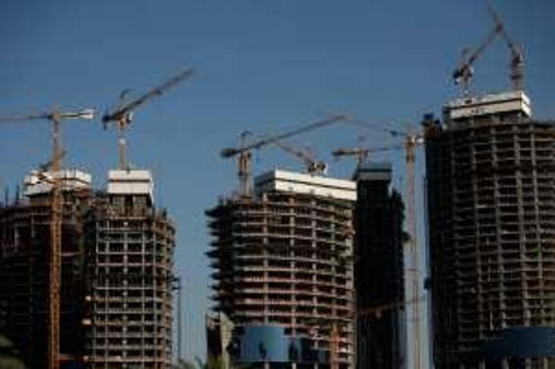 ABU DHABI, UNITED ARAB EMIRATES - February 9, 2009: Construction near Emirates Palace in Abu Dhabi. 
( Ryan Carter / The National )

 *** Local Caption ***  RC004-Stock.JPG