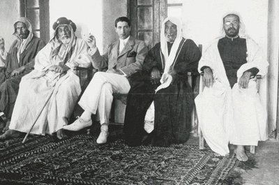 Francesca Cartier Brickell, a descendant of the Cartier family famed for its luxury goods, recreates a photograph of her great grandfather, Jacques, meeting Bahraini pearl merchants in 1912. Photo: Francesca Cartier Brickell; and the Bahrain Institute for Pearls and Gemstones