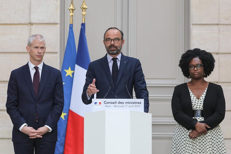 (FromL) French Culture Minister Franck Riester, French Prime Minister Edouard Philippe and French Junior Minister and Government's spokesperson Sibeth Ndiaye give a press conference after the weekly cabinet meeting, dominated by the aftermath of the Notre-Dame cathedral fire, at the Elysee Presidential palace on April 17, 2019 in Paris. / AFP / ludovic MARIN
