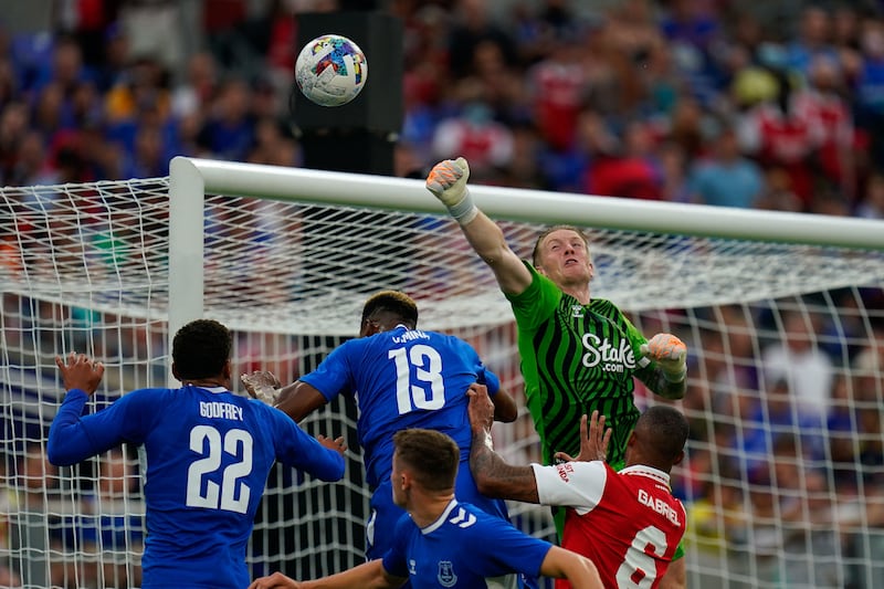 Everton goalkeeper Jordan Pickford makes a save against Arsenal. USA TODAY Sports
