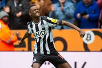 Alexander Isak at double as Newcastle sweep aside Tottenham Hotspur