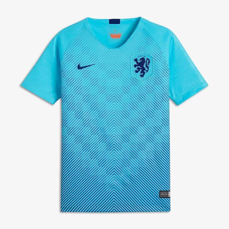 4th: Netherlands away – This is like a work of art which, if you stare too long might make you dizzy, but with such a beautiful colour transition you could hang it on your wall at home and find visitors staring into it for eternity. Courtesy Nike