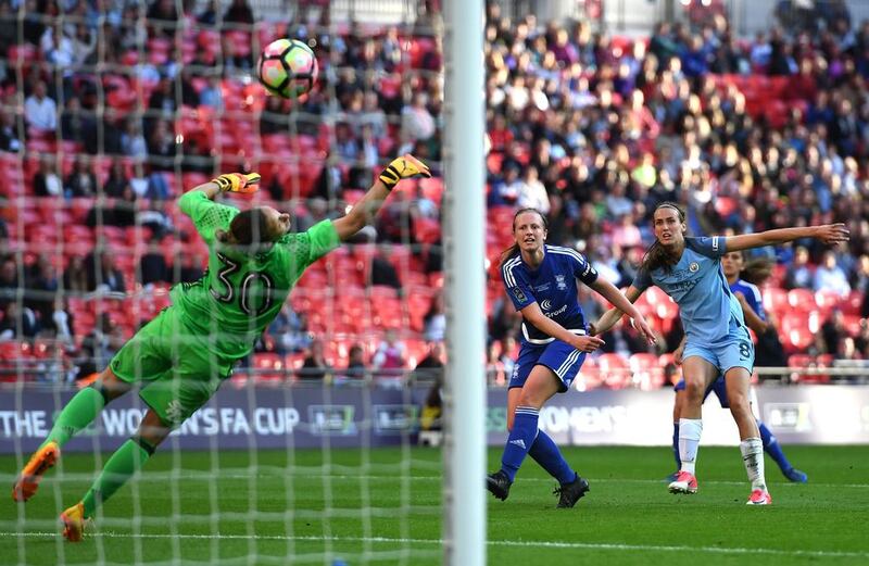 Jill Scott of Manchester City scores her sides fourth goal. Ross Kinnaird / Getty Images