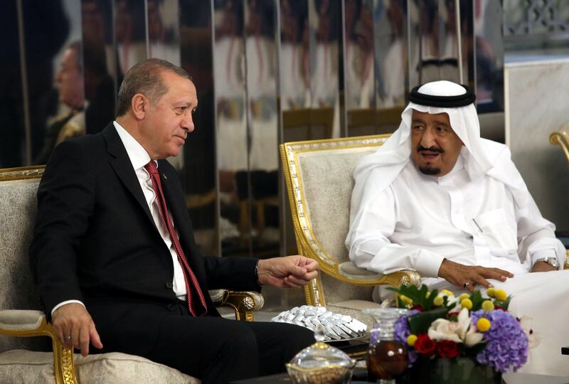 epa06105260 A handout photo made available by Turkish Presidental Press Office shows Turkish President Reccep Tayyip Erdogan (L) meeting with Saudi King Salman bin Abdulaziz Al Saud (R) in Jeddah, Saudi Arabia, 23 July 2017. The Turkish president is on two-day visit to Saudi Arabia, Kuwait and Qatar to mediate in the crisis between the Gulf states.  EPA/TURKISN PRESIDENTAL PRESS OFFICE HANDOUT  HANDOUT EDITORIAL USE ONLY/NO SALES