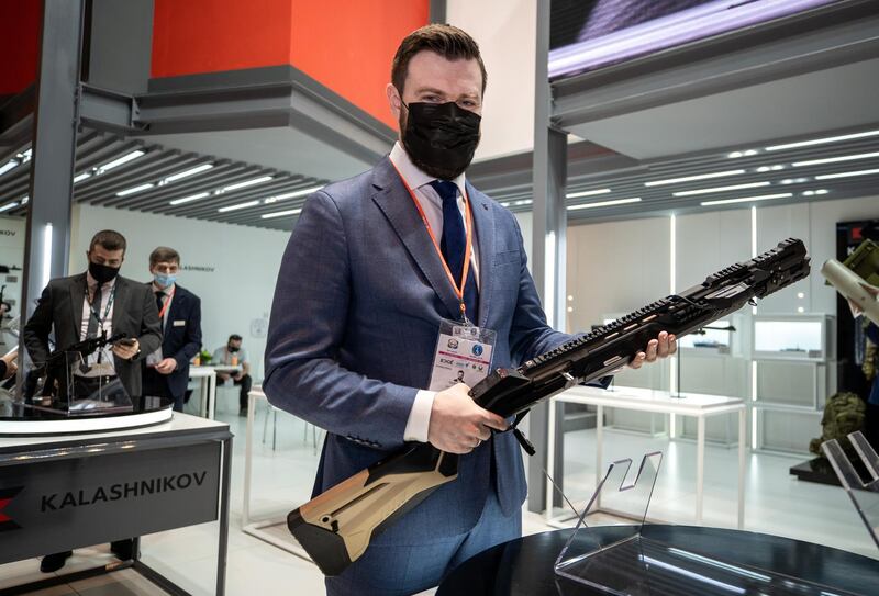 Abu Dhabi, United Arab Emirates, February 22, 2021.  Idex 2021 Day 2.
Dmitri Tarasov, Kalashnikov Group CEO with the MP-155 Ultima, 12 guage semi-automatic shotgun.
Victor Besa / The National
Section:  NA
Reporter: Fareed Rahman