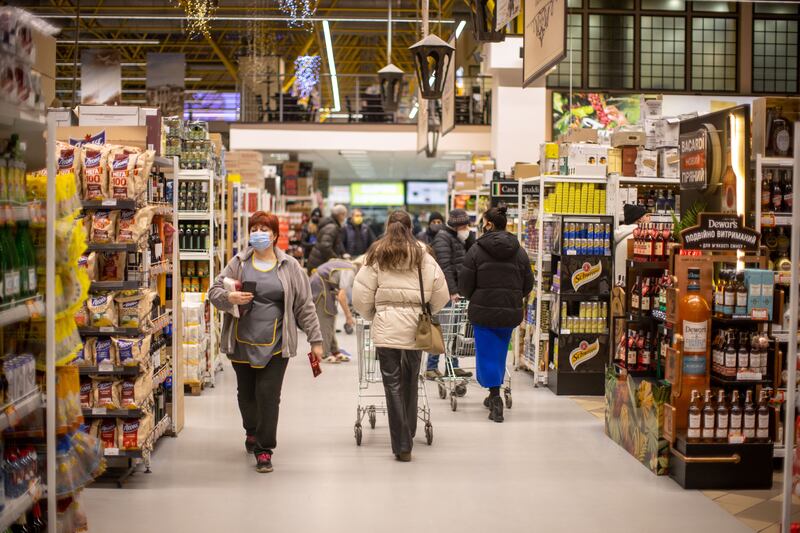 Shoppers in a supermarket in Kiev.  Bloomberg