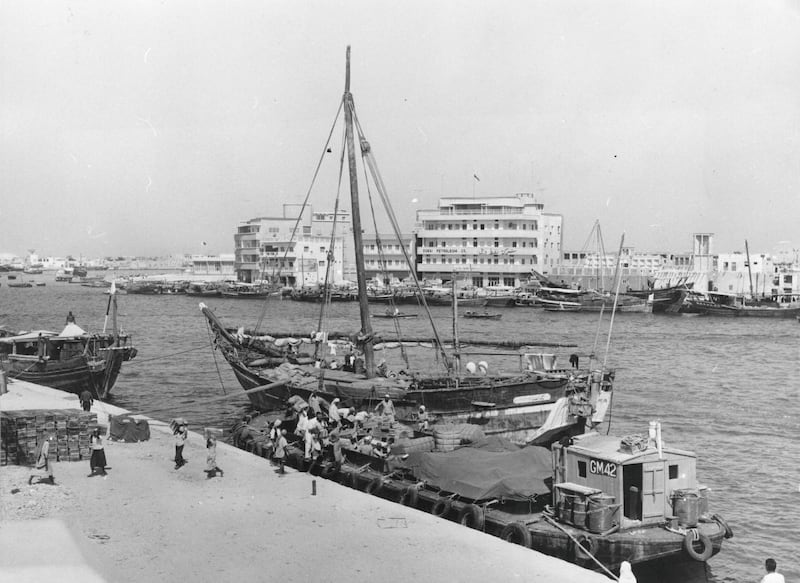 1967:  Ships unloading their goods on the creek for the Customs Department in Dubai.  (Photo by Chris Ware/Keystone Features/Getty Images)
