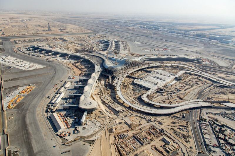 Construction of Midfield Terminal of Abu Dhabi Airport. Courtesy H.G. Esch