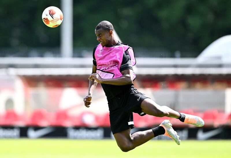 FRANKFURT AM MAIN, GERMANY - MAY 17: Evan Ndicka of Eintracht Frankfurt heads the ball during a Eintracht Frankfurt Training Session at Deutsche Bank Park on May 17, 2022 in Frankfurt am Main, Germany. Eintracht Frankfurt will face Rangers FC in the UEFA Europa League final on May 18, 2022. (Photo by Alexander Scheuber / Getty Images)