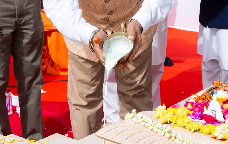 Milk and flowers are offered during the prayers. 