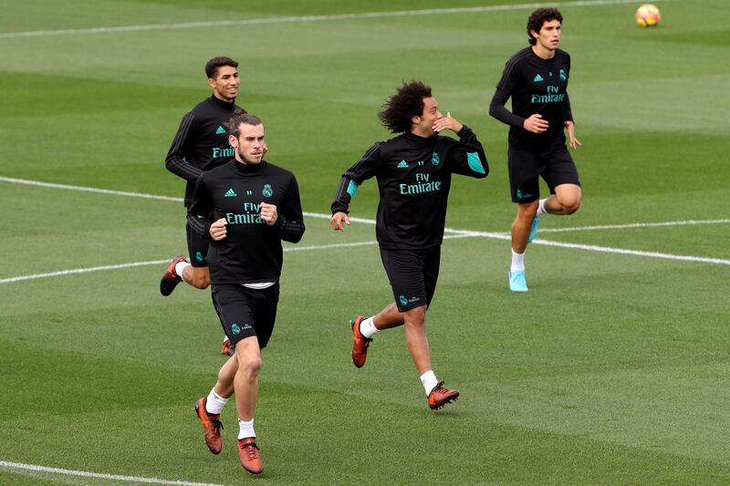 epa06307520 Real Madrid's players (L-R) Achraf Hakim, Gareth Bale, Marcelo Vieira, and Jesus Vallejo attend a training session at Valdebebas sports city in Madrid, Spain, 04 November 2017. Real Madrid will face UD Las Palmas in a Spanish Primera Division soccer match on 05 November.  EPA/Kiko Huesca