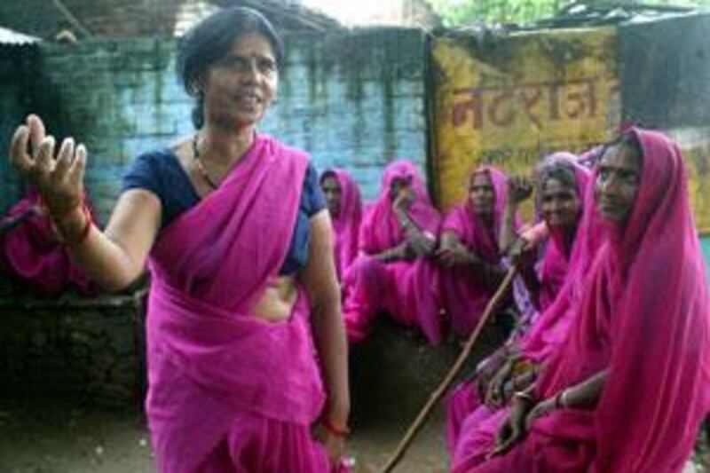 Sampat Pal, the head of the Gulabi gang, addresses her colleagues in the Attara village.