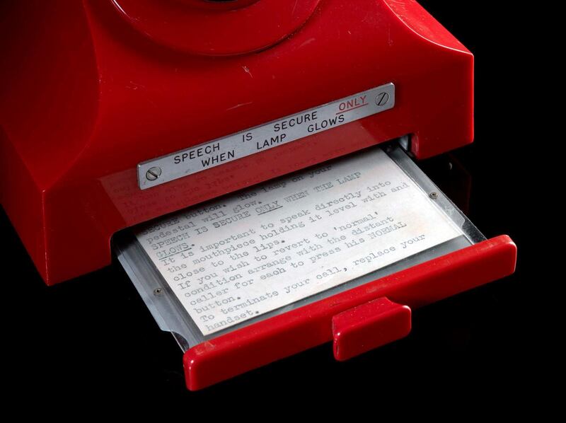 Pickwick telephone (BID 160), 1960 - handset and base �� The Board of Trustees of the Science Museum, GCHQ