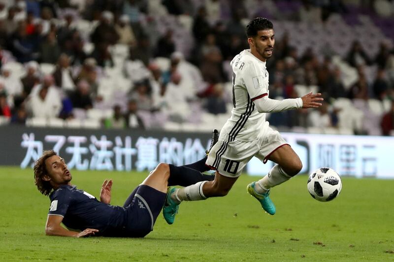 AL AIN, UNITED ARAB EMIRATES - DECEMBER 06: Albert Riera of Auckland City FC fouls Mbark Boussoufa of Al-Jazira during the FIFA Club World Cup UAE 2017 play off match between Al Jazira and Auckland City FC at on December 6, 2017 in Al Ain, United Arab Emirates.  (Photo by Francois Nel/Getty Images)