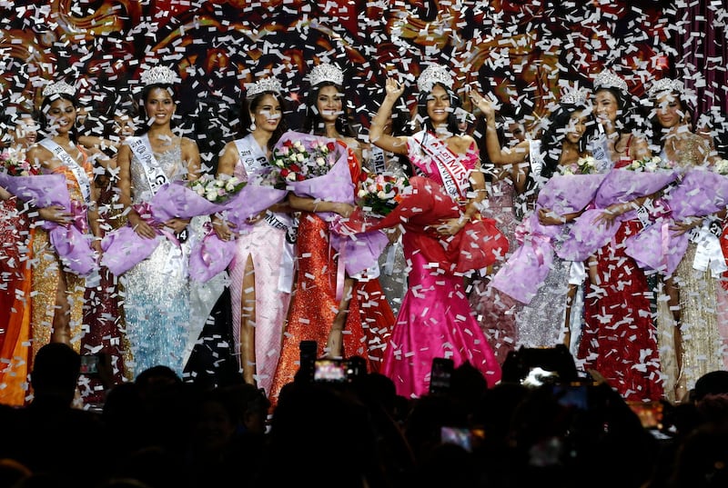 Confetti falls on all the winners of Miss Philippines 2019 during the coronation night in Quezon City, east of Manila.  EPA/ROLEX DELA PENA