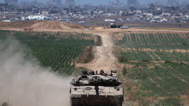 Israeli tanks patrol near the security fence with Jabalia in the northern part of the Gaza Strip. EFA