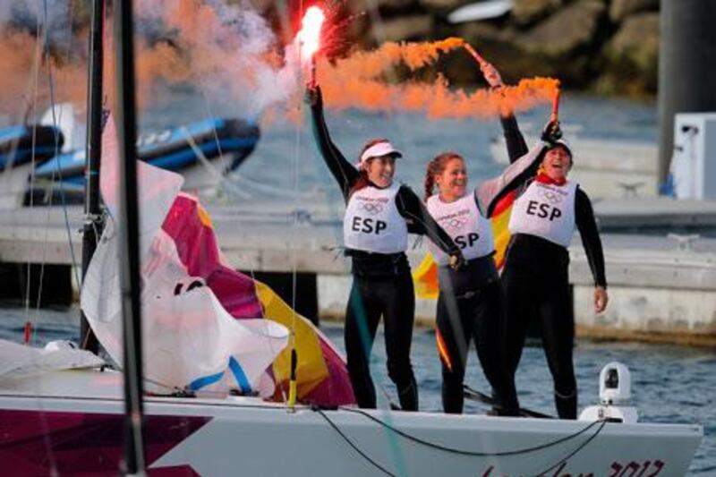 The victorious Spanish women celebrate.