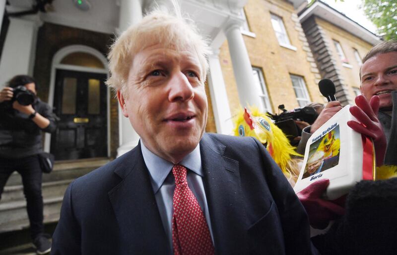 epa07657274 Former British Foreign Secretary Boris Johnson departs his home in London, Britain, 19 June 2019. Johnson is one of five Conservative Party candidates campaigning who are vying to be Britain's next Prime Minister.  EPA/ANDY RAIN