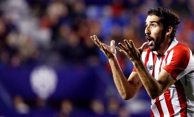 epa06381856 Athletic Bilbao's midfielder Raul Garcia reacts during the Spanish Primera Division soccer match between Levante UD and Athletic Bilbao at Ciutat de Valencia stadium in Valencia, eastern Spain, 10 December 2017.  EPA/KAI FOERSTERLING