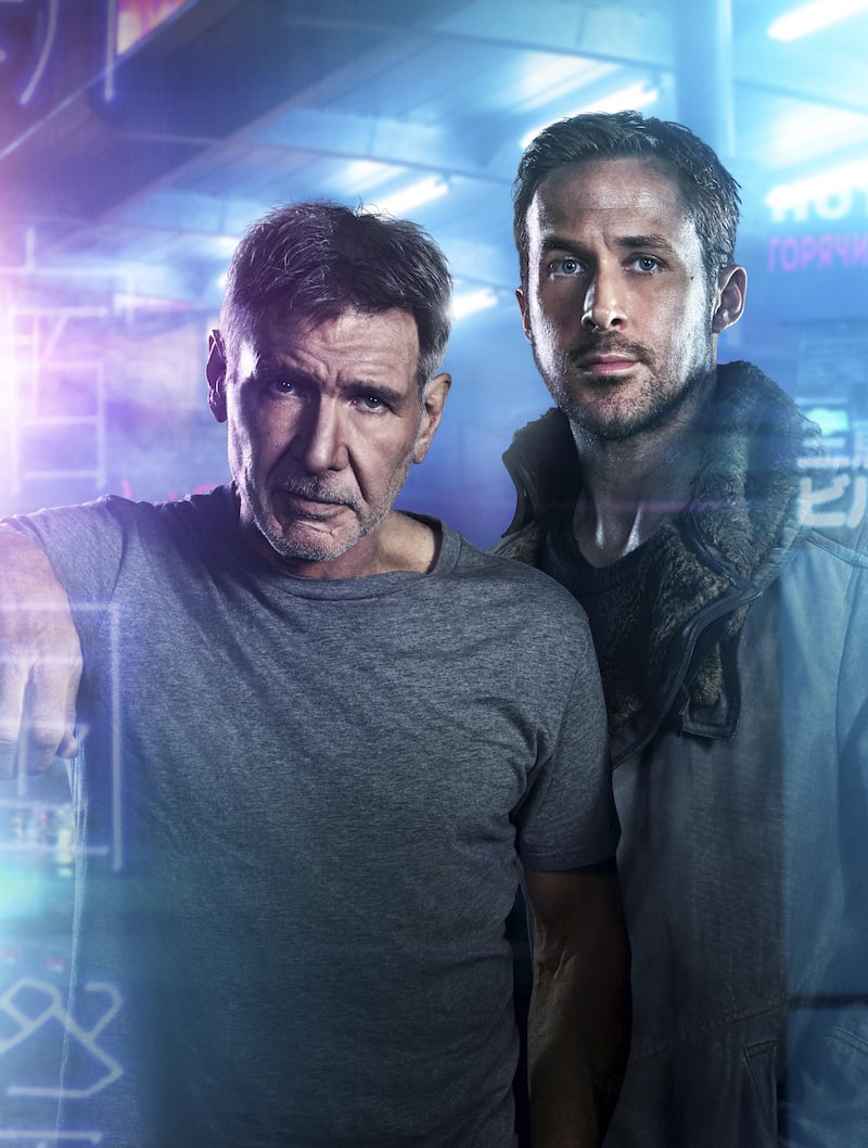 (L-R) RYAN GOSLING as K and HARRISON FORD as Rick Deckard in Alcon Entertainment���s sci fi thriller ���BLADE RUNNER 2049 in association with Columbia Pictures, domestic distribution by Warner Bros. Pictures and international distribution by Sony Pictures Releasing International. (Frank Ockenfels / Alcon Entertainment)