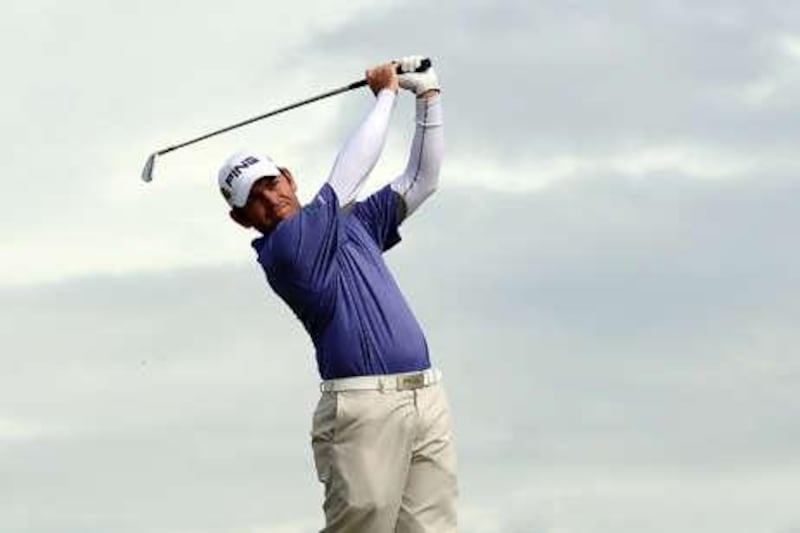 South African golfer Louis Oosthuizen plays a tee shot during his second round on day two of the British Open Golf Championship at St Andrews in Scotland, on July 16, 2010. AFP PHOTO/PETER MUHLY
