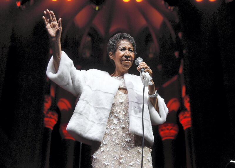 NEW YORK, NY - NOVEMBER 07:  Aretha Franklin performs on stage at the Elton John AIDS Foundation Commemorates Its 25th Year And Honors Founder Sir Elton John During New York Fall Gala - Show at Cathedral of St. John the Divine on November 7, 2017 in New York City.  (Photo by Nicholas Hunt/WireImage)