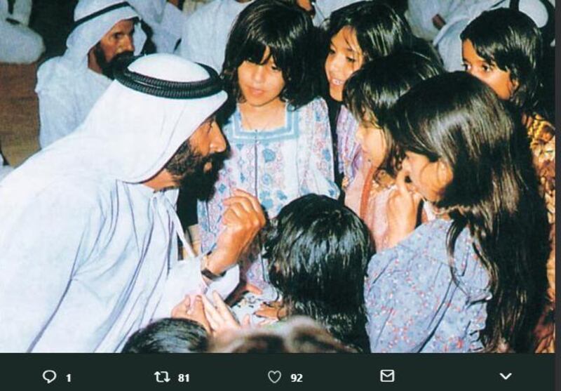 Sheikh Zayed speaking to children. A screenshot from @YearofZayed's twitter account