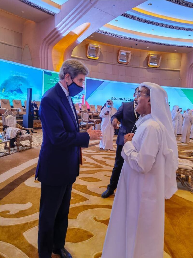 Dr Abdullah Al Nuaimi, Minister of Climate Change and Environment, with US Climate Envoy John Kerry at the Regional Climate Dialogue. 