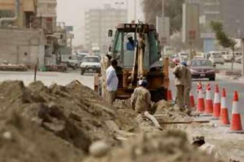 RAS AL KHAIMAH, UNITED ARAB EMIRATES - April 23, 2008: Road construction in Ras Al Khaimah. ( Ryan Carter / The National ) *** Local Caption *** RC033-RAK.JPG