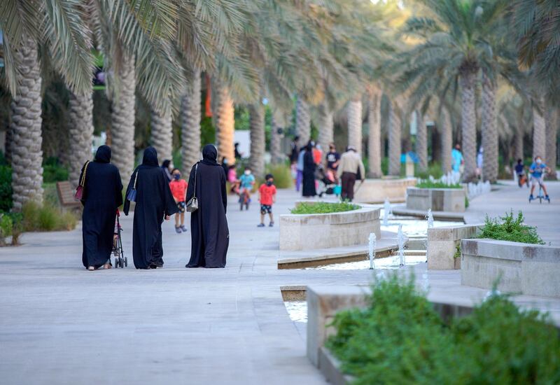 Abu Dhabi, United Arab Emirates, October 26, 2020.   The "new norm" of Covid-19 precautionary measures at Umm Al Emarat Park, Abu Dhabi, on a Monday afternoon. 
Victor Besa/The National
Section:  NA
Reporter: