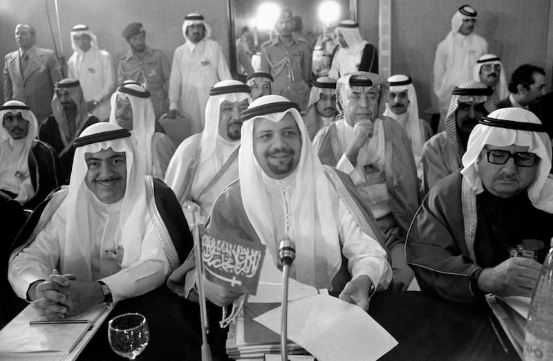 Cheikh Zaki Yamani, ministre saoudien du pétrole, lors de la conférence de l'OPEP à Abou Dabi le 12 décembre 1978, aux Emirats Arabes Unis. (Photo by François LOCHON/Gamma-Rapho via Getty Images)