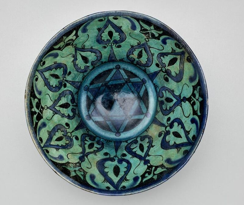 Bowl, Iran, 13th century, ceramic. Ira Schrank / The Kier Collection of Islamic Art on loan to the Dallas Museum of Art.