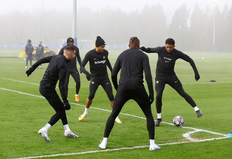Chelsea's Wesley Fofana and Pierre-Emerick Aubameyang with teammates during training. Reuters 