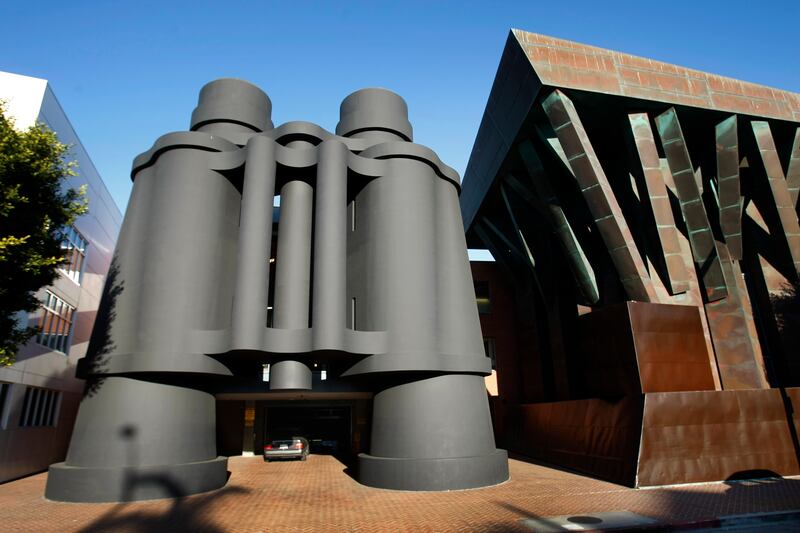 Exterior view of Oldenburg and Frank Gehry's 'Binoculars Building' in Venice Beach, California. Getty Images