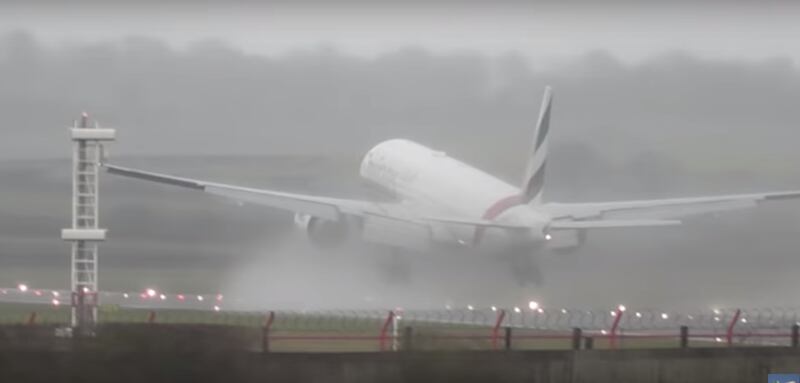 The Emirates flight takes off again after abandoning the first landing. Jonathan Winton/YouTube.