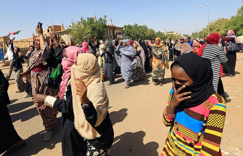 Sudanese women chant slogans near the home of a demonstrator who died of a gunshot wound sustained during anti-government protests in Khartoum, Sudan January 18, 2019. REUTERS/Mohamed Nureldin Abdallah