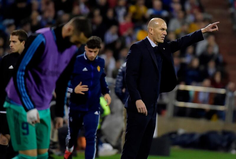 Real Madrid's French coach Zinedine Zidane gestures during the the Copa del Rey (King's Cup) football match between Zaragoza and Real Madrid CF at La Romareda stadium in Zaragoza, on January 29, 2020. / AFP / JOSE JORDAN
