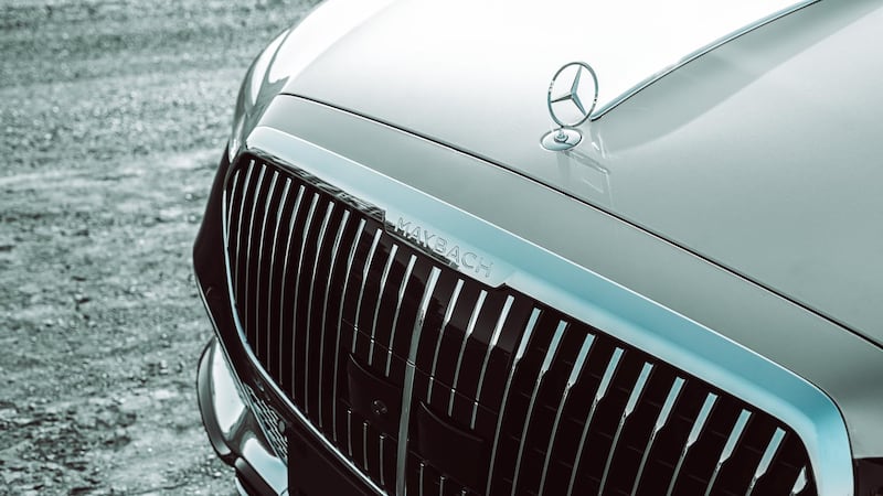 The Maybach grille is recognisable by its three-dimensional trim strips.