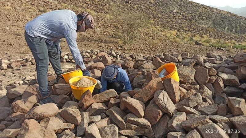 A national team from the Ministry of Heritage and Tourism has excavated antiquities in the town of Bilad Al Shahoum