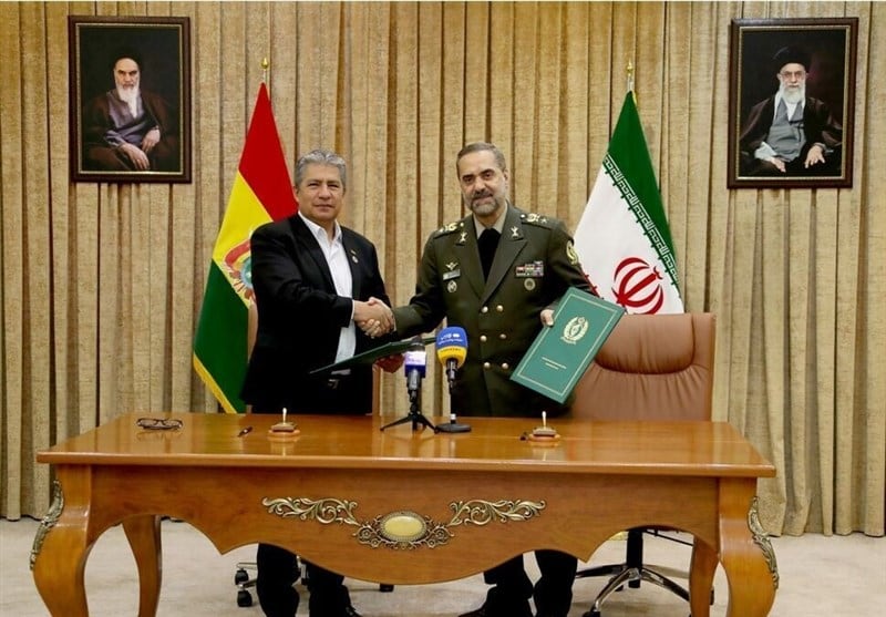 Iran’s Defence Minister Brigadier General Mohammad Reza Ashtiani and Bolivian Defence Minister Edmundo Novillo Aguilar signed a memorandum of understanding (MoU) on defense and security on Thursday.