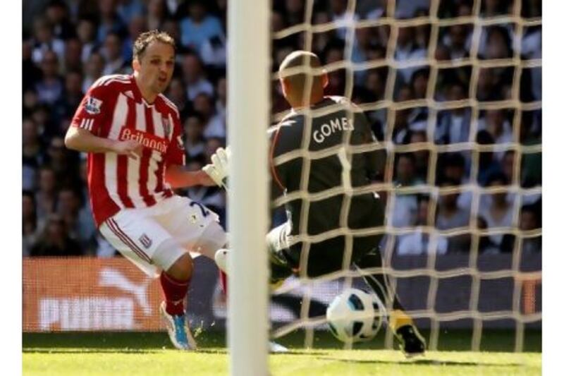 Matthew Etherington scored one of the goals of 2011 at White Hart Lane on Saturday when the Stoke winger left a trail of despairing Tottenham defenders in his wake.