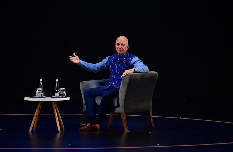 epa08129697 Chief Executive Officer (CEO) of Amazon Jeff Bezos speaks at an Amazon event in New Delhi, India, 15 January 2020. According to media reports, Bezos announced an investment worth over one billion US dollar aimed at digitizing small and medium businesses in India.  EPA/STR