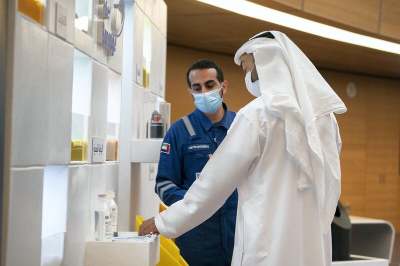 AL RUWAIS, WESTERN REGION OF ABU DHABI, UNITED ARAB EMIRATES - June 17, 2020: HH Sheikh Mohamed bin Zayed Al Nahyan, Crown Prince of Abu Dhabi and Deputy Supreme Commander of the UAE Armed Forces (R), witnesses the progress of ADNOC projects in Al Ruwais.

( Mohamed Al Hammadi / Ministry of Presidential Affairs )
---