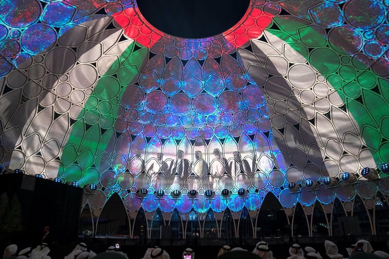 DUBAI, UNITED ARAB EMIRATES - January 29, 2020: Guest watch the show during the opening of Al Wasal Plaza  at Expo 2020 Dubai site.

( Mohamed Al Hammadi / Ministry of Presidential Affairs )
---