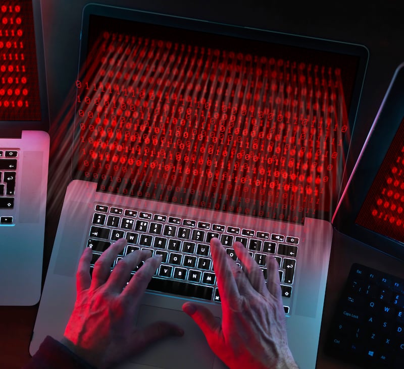 Hacking using a laptop computer. *** Local Caption ***  rv31de-hacking.jpg