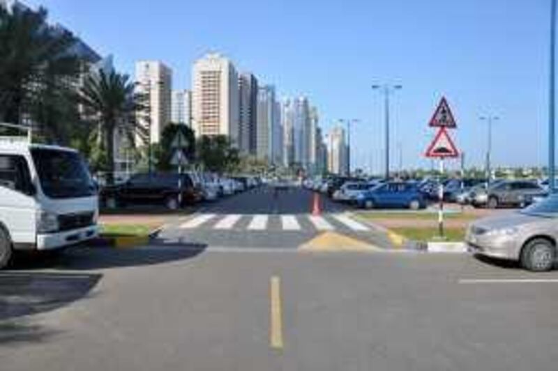 Photo from the Urban street manual, Plan Abu Dhabi 2030
photo shows a good crosswalk
Courtesy Abu Dhabi Planning Council 