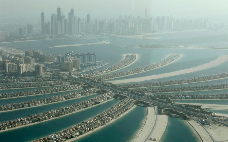 An aerial view of the Palm Jumeirah in Dubai October 25, 2010. REUTERS/Ahmed Jadallah (UNITED ARAB EMIRATES - Tags: CITYSCAPE TRAVEL)